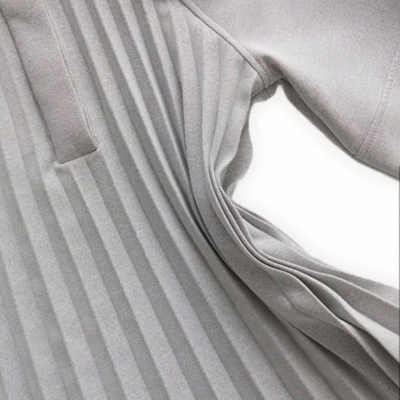 Zara | Size 6 | Kids Girl Cream Sporty Pleated Hoodie Dress - Picture 3 of 7